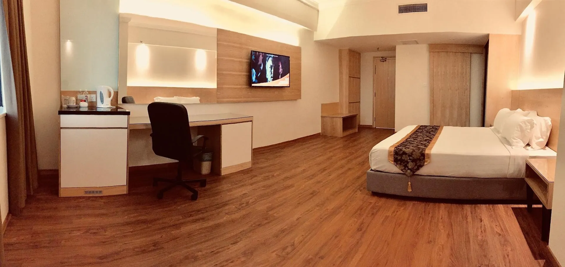 Crystal Crown Hotel Jb Johor Bahru
