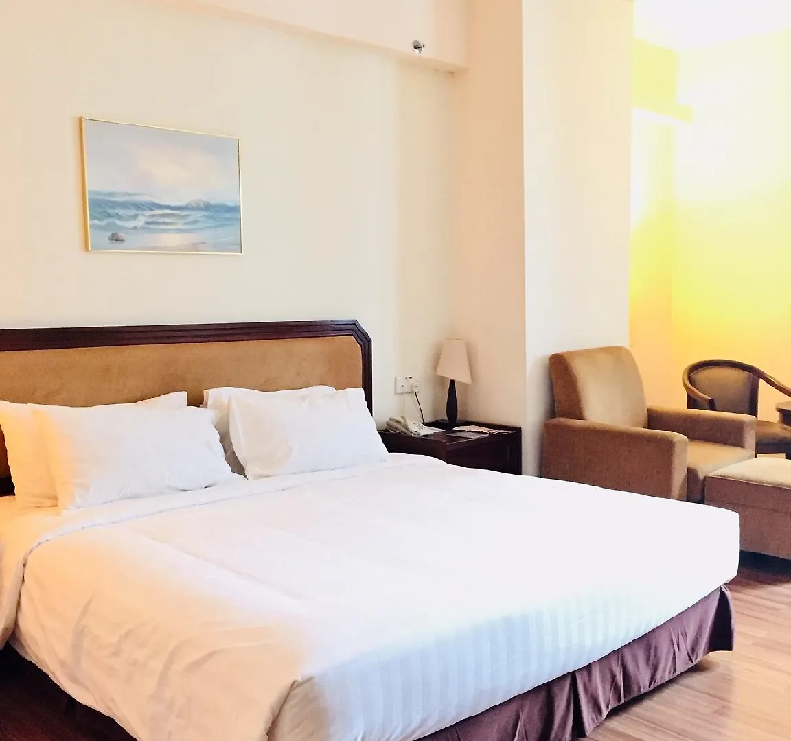 ג'והור בהרו Crystal Crown Hotel Jb